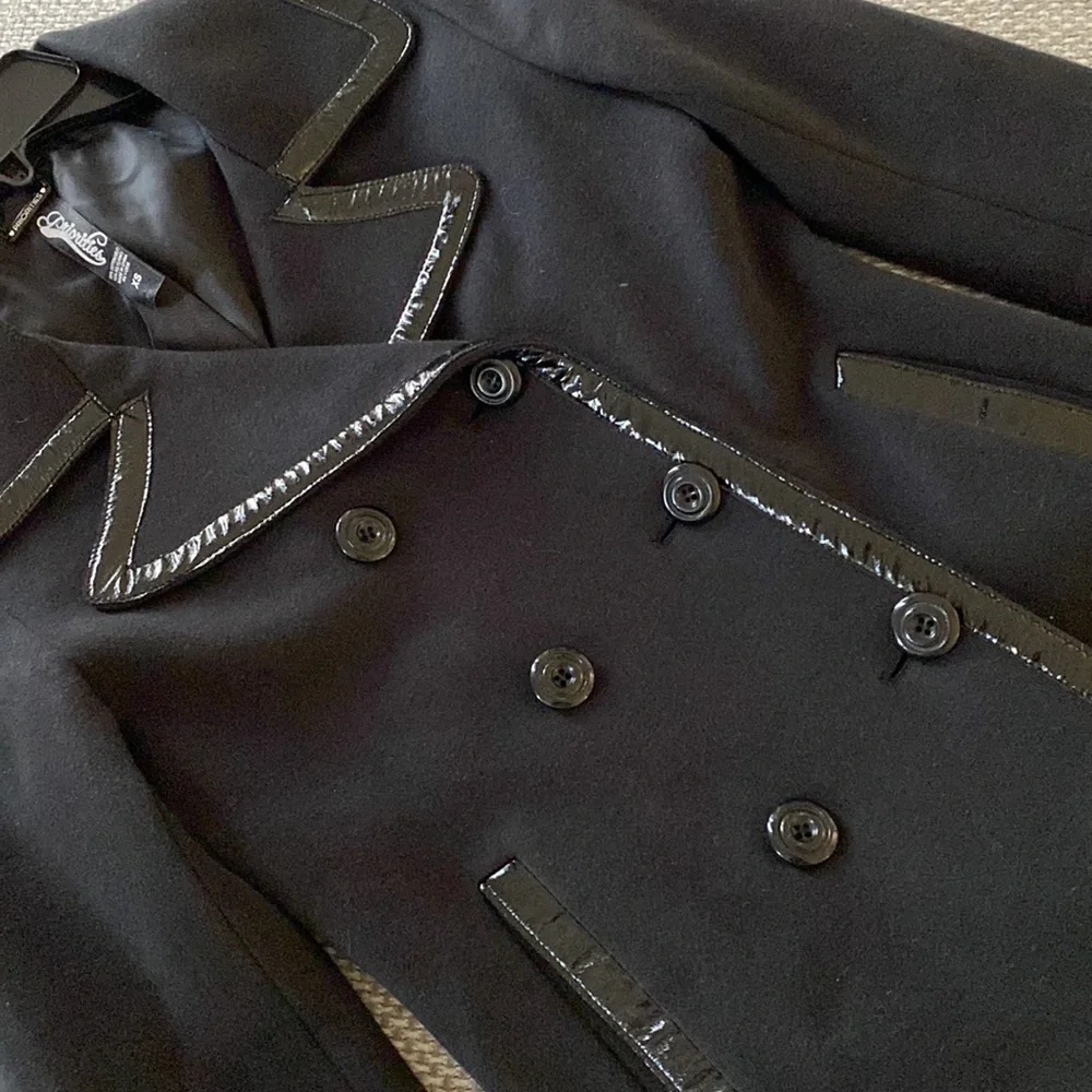 Priorities Jacket - Picture 7 of 8